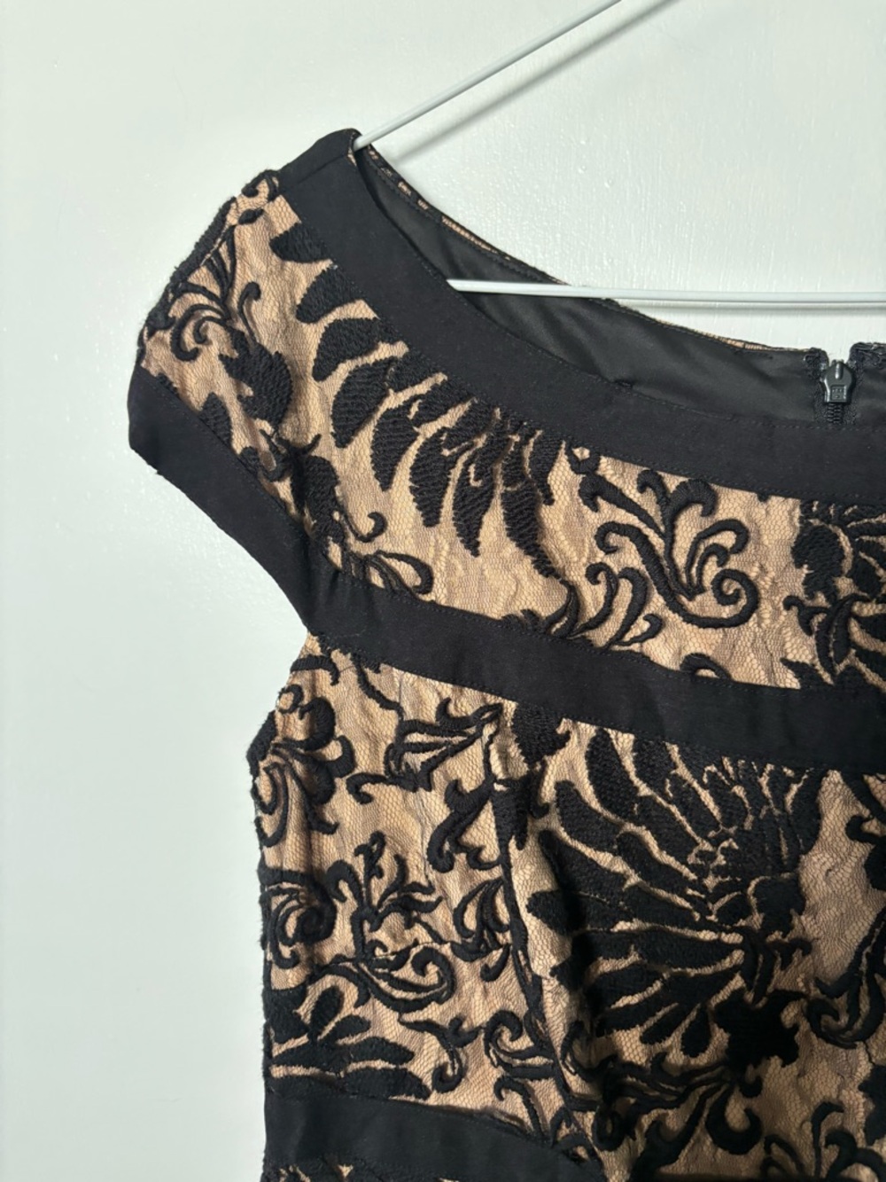 Tadashi Shoji Black Lace Feminine Quiet Luxury Flirty Designer Chic Midi Dress - Picture 4 of 6